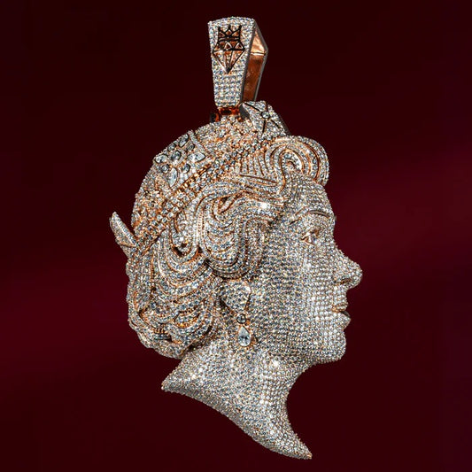 CLASSY JEWELS Queen Elizabeth Pendant (Inspired by Central Cee) - Rose Gold