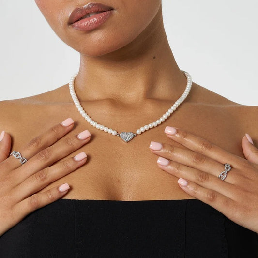 classy jewels 5mm Iced Heart Motif Pearl Necklace - White Gold