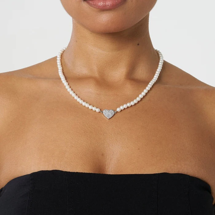 classy jewels 5mm Iced Heart Motif Pearl Necklace - White Gold