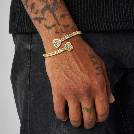 Heart Bangle Bracelet - Gold