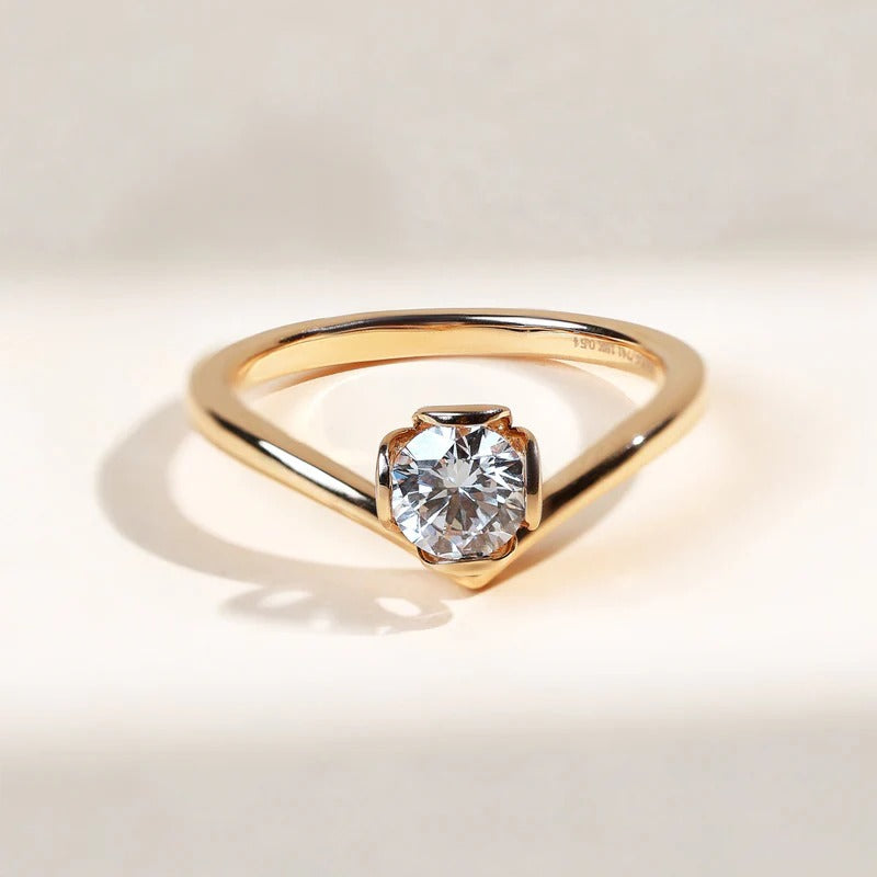 Classy Jewels Elowen Petal 0.5 Ct Round Solitaire Ring