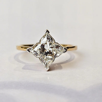 Classy Jewels 2 Ct Petals Lily Cut Solitaire Ring