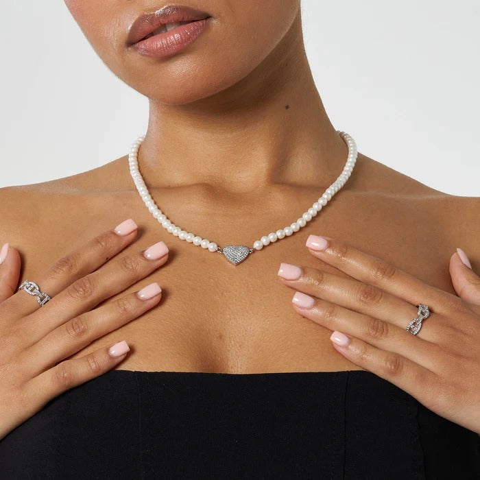 classy jewels 5mm Iced Heart Motif Pearl Necklace - White Gold