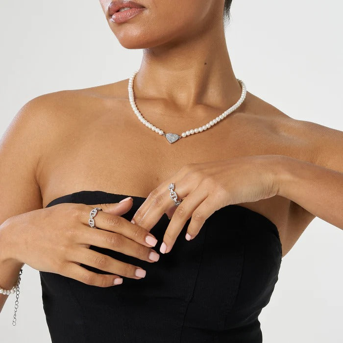 classy jewels 5mm Iced Heart Motif Pearl Necklace - White Gold